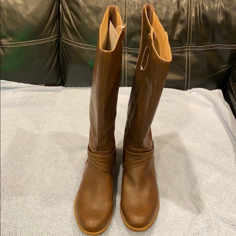 Knee boots size 7.5
